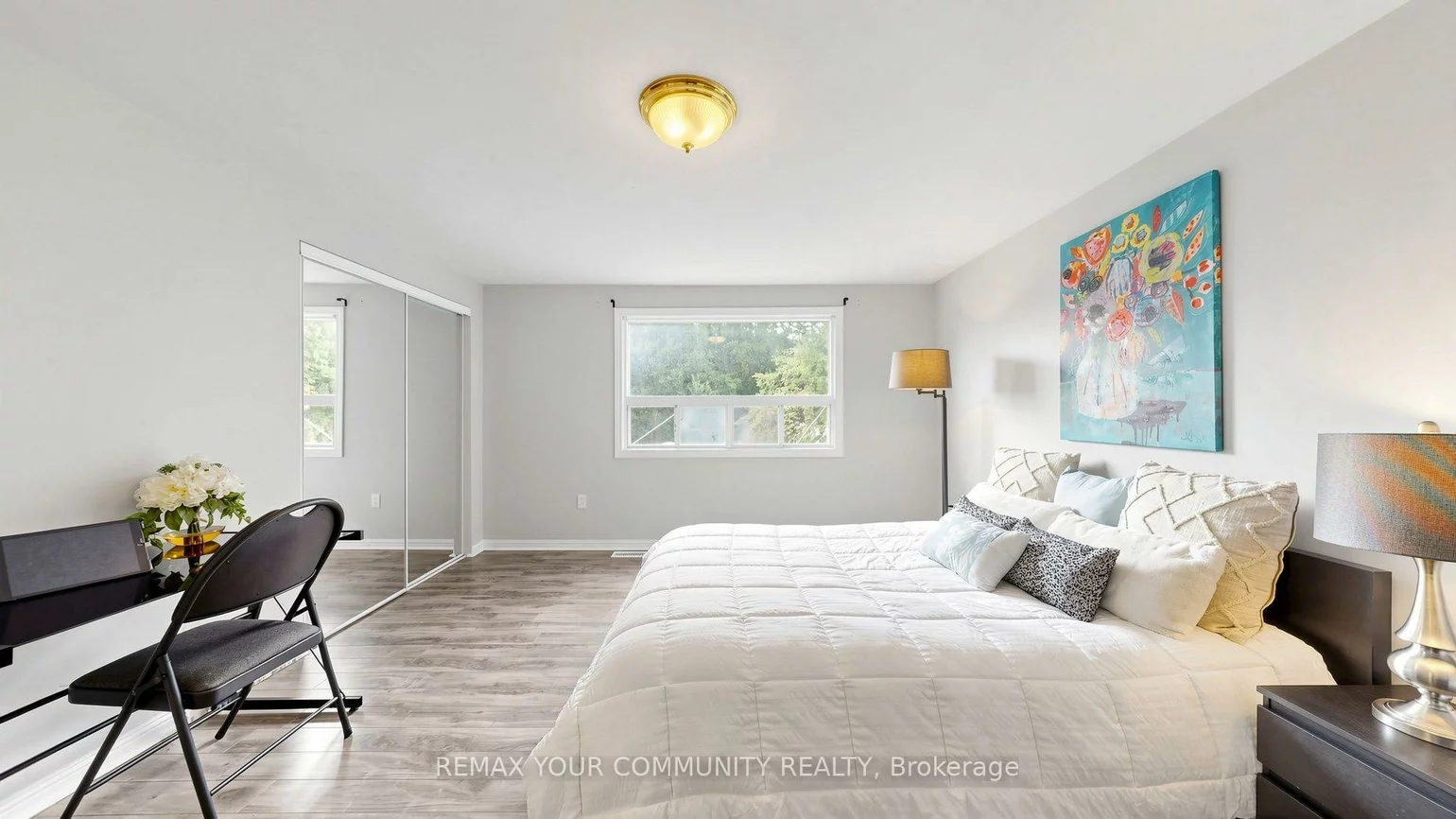 276, Currey, Central Newmarket, Newmarket