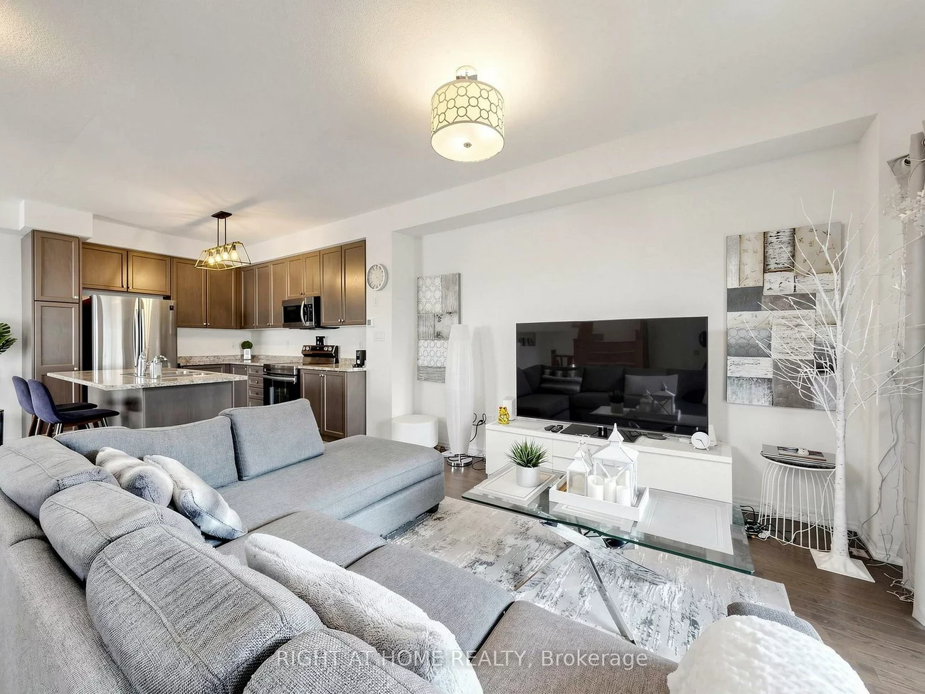 65, Allure, Woodland Hill, Newmarket