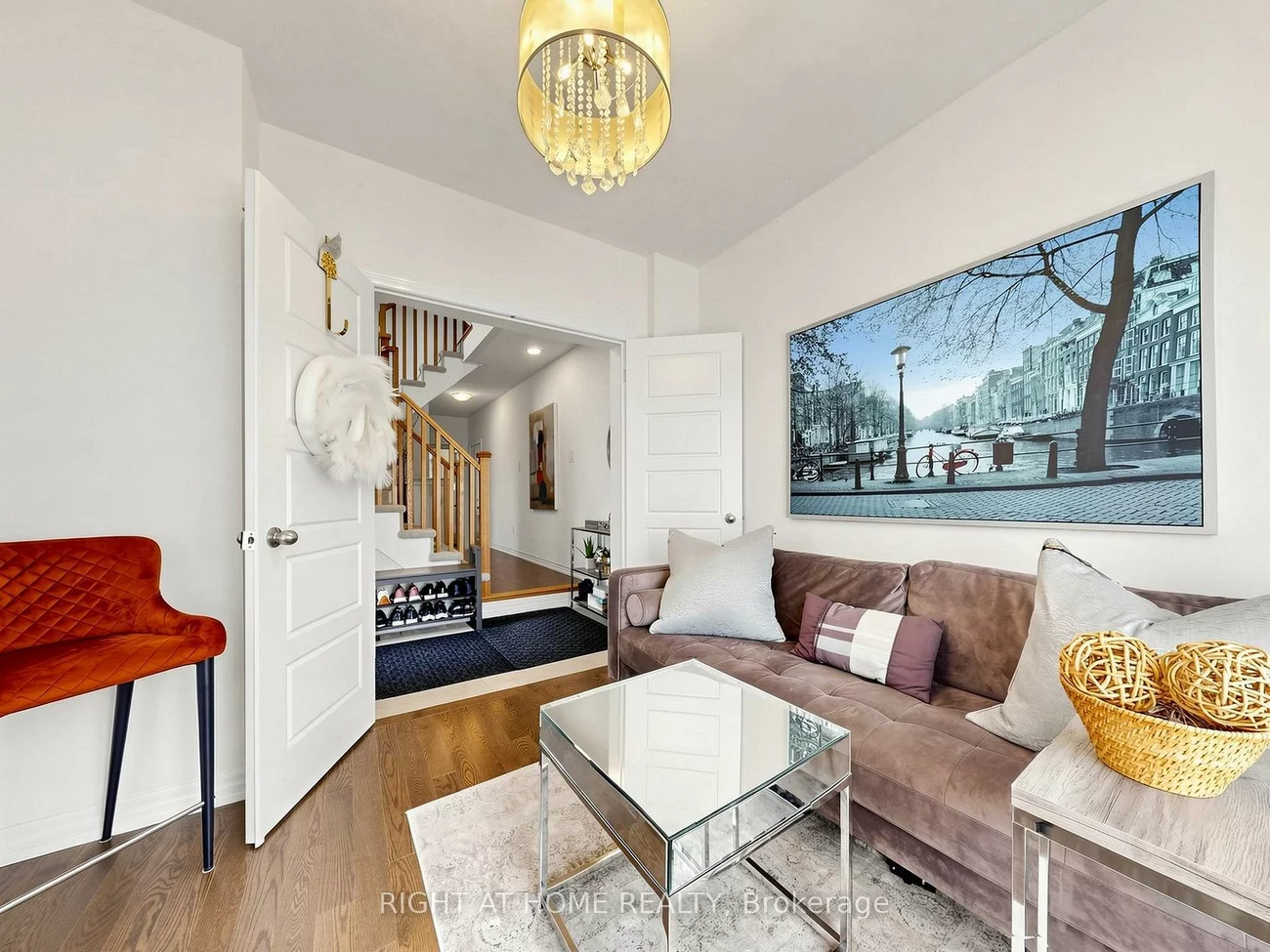65, Allure, Woodland Hill, Newmarket