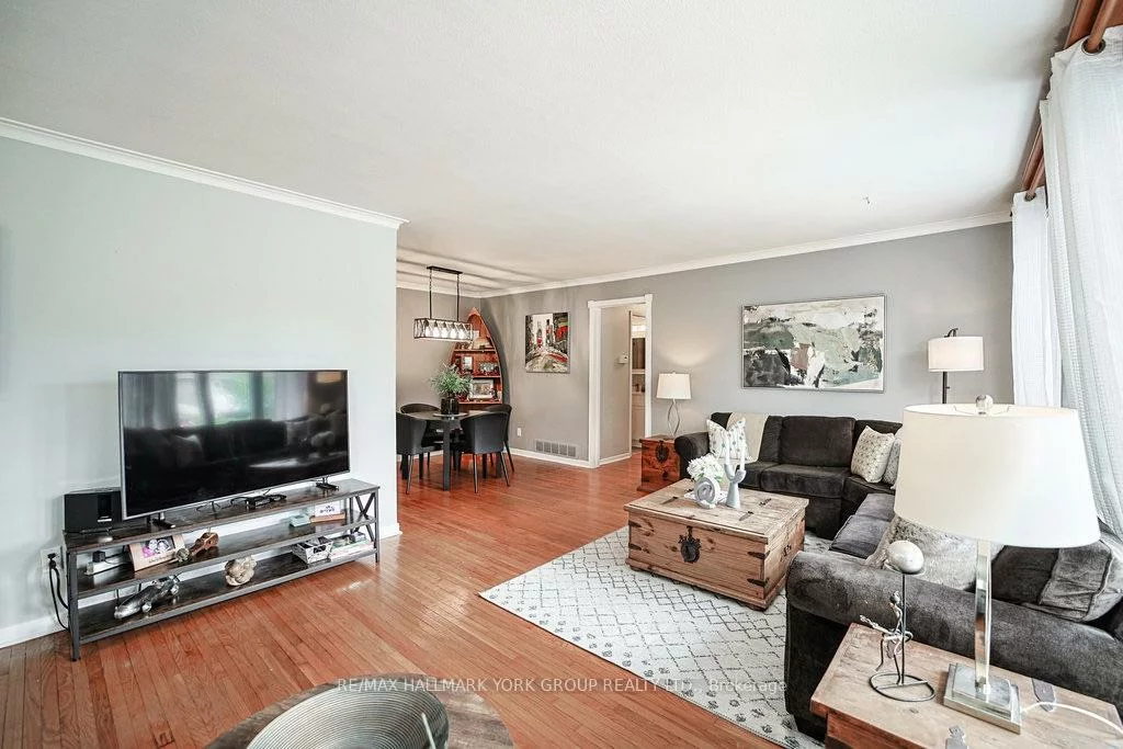 689, Sunnypoint, Huron Heights-Leslie Valley, Newmarket