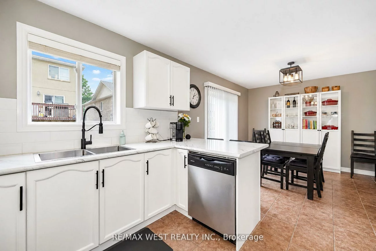 176, Gail Parks, Woodland Hill, Newmarket
