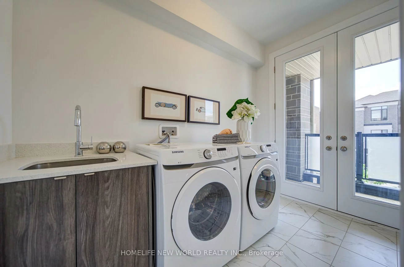 216, Vermont, Summerhill Estates, Newmarket