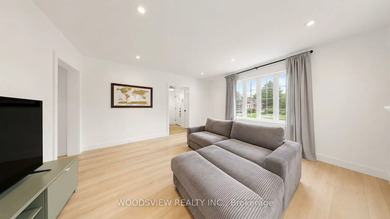 388, Eagle, Central Newmarket, Newmarket