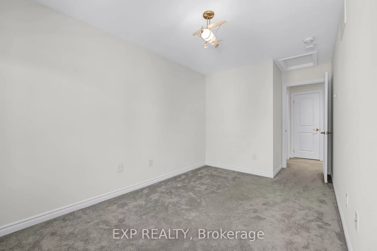 104, Gordon, Gorham-College Manor, Newmarket