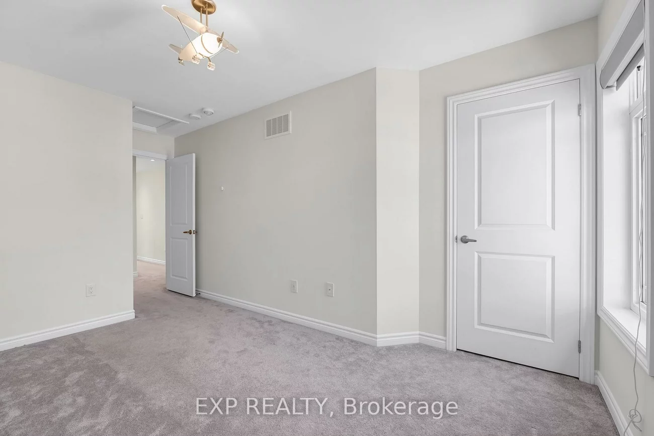 104, Gordon, Gorham-College Manor, Newmarket