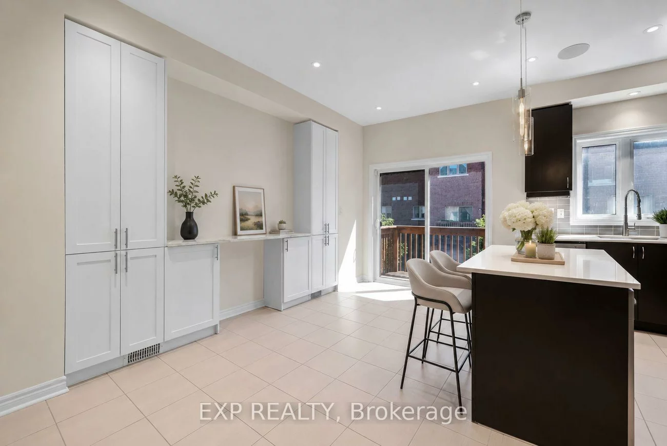 104, Gordon, Gorham-College Manor, Newmarket