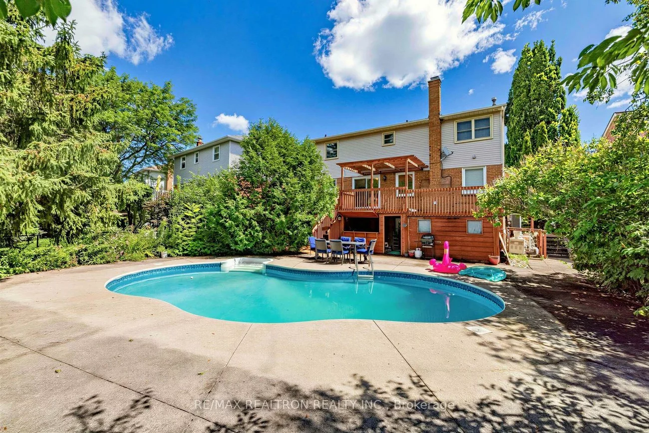 416, Alex Doner, Glenway Estates, Newmarket