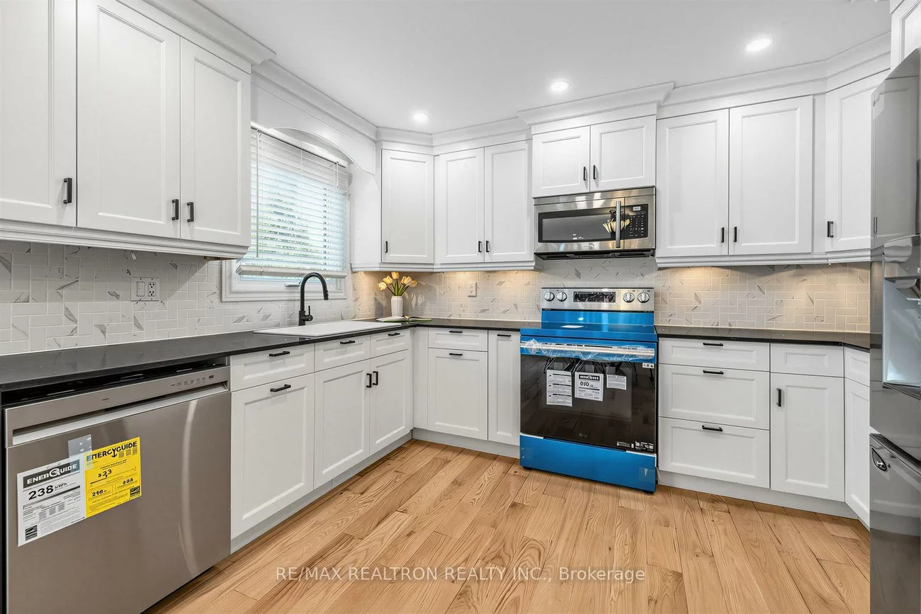 416, Alex Doner, Glenway Estates, Newmarket