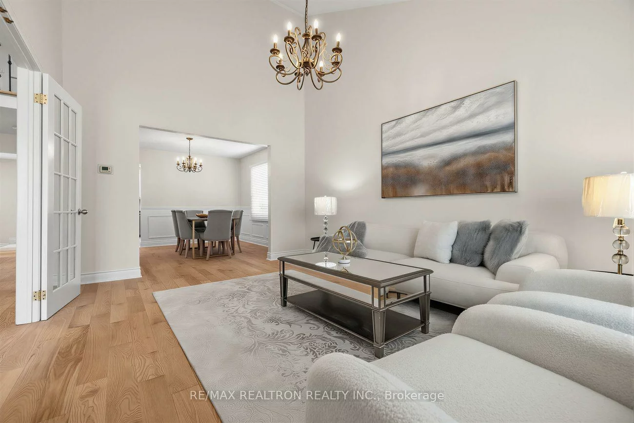 416, Alex Doner, Glenway Estates, Newmarket