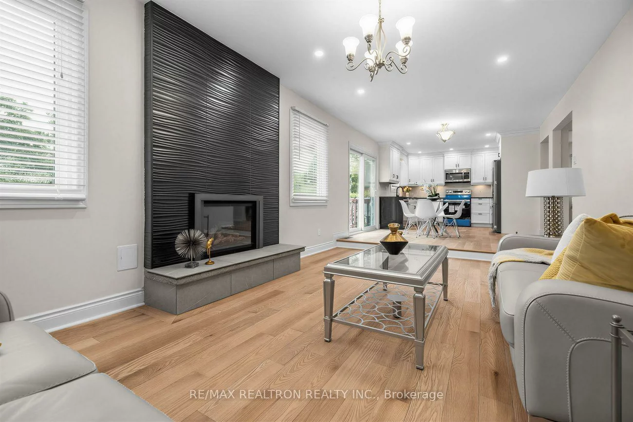 416, Alex Doner, Glenway Estates, Newmarket