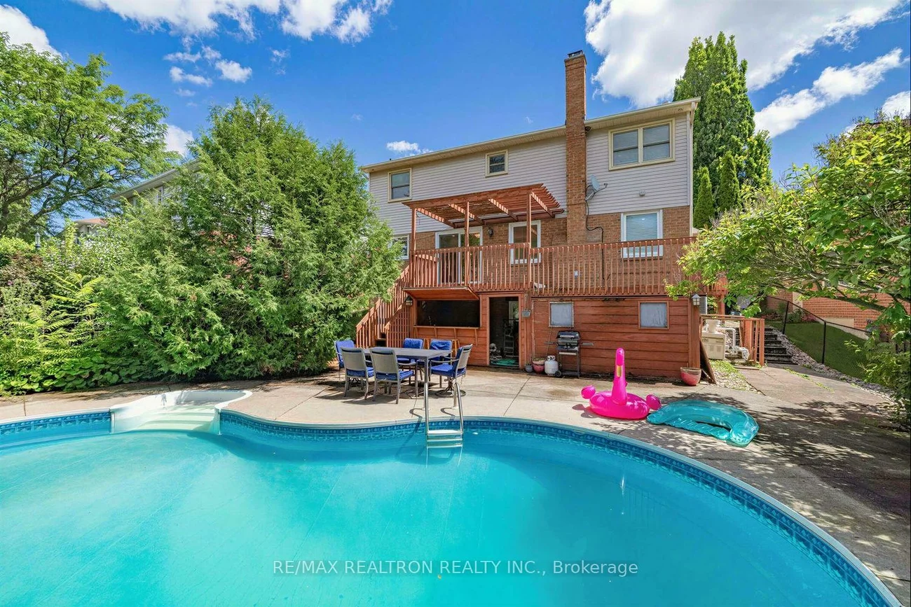 416, Alex Doner, Glenway Estates, Newmarket