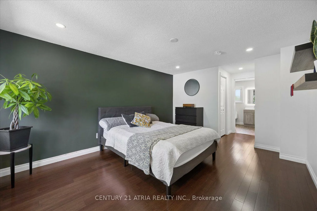 1040, Birchwood, Gorham-College Manor, Newmarket