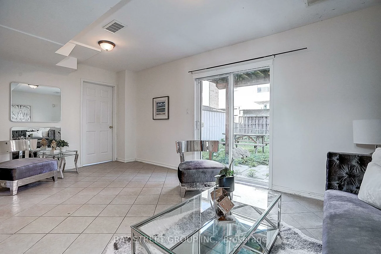57, Gail Parks, Woodland Hill, Newmarket