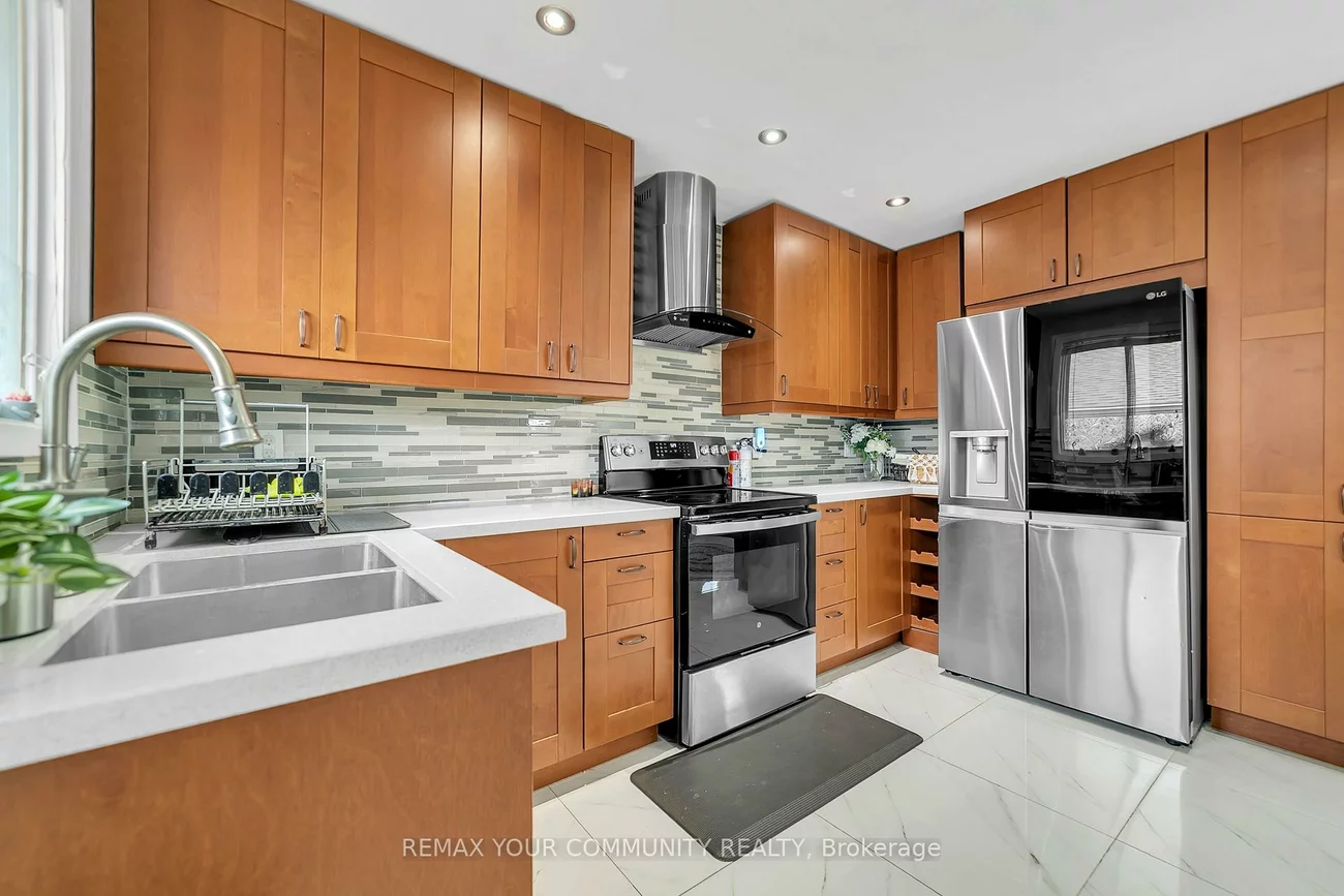 210, Currey, Central Newmarket, Newmarket