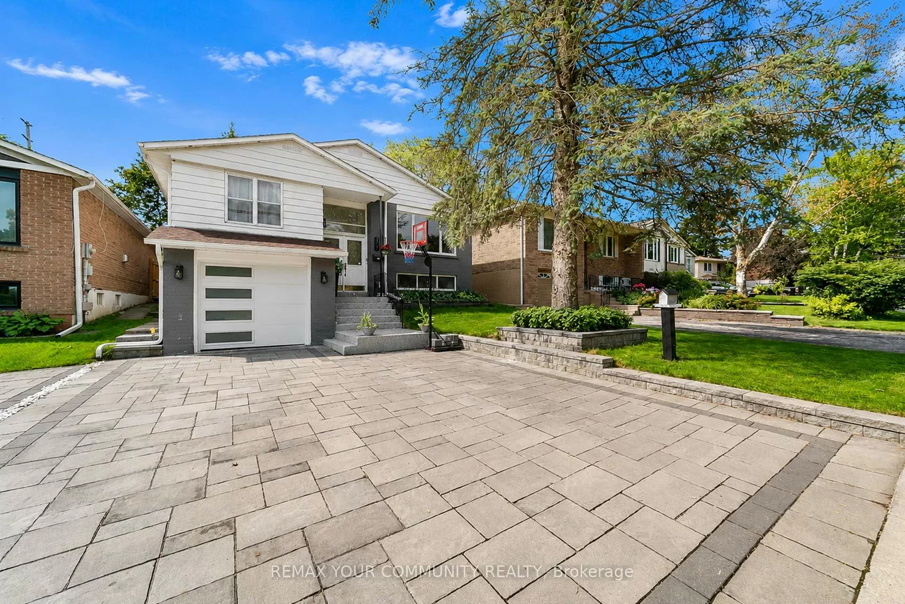 210, Currey, Central Newmarket, Newmarket