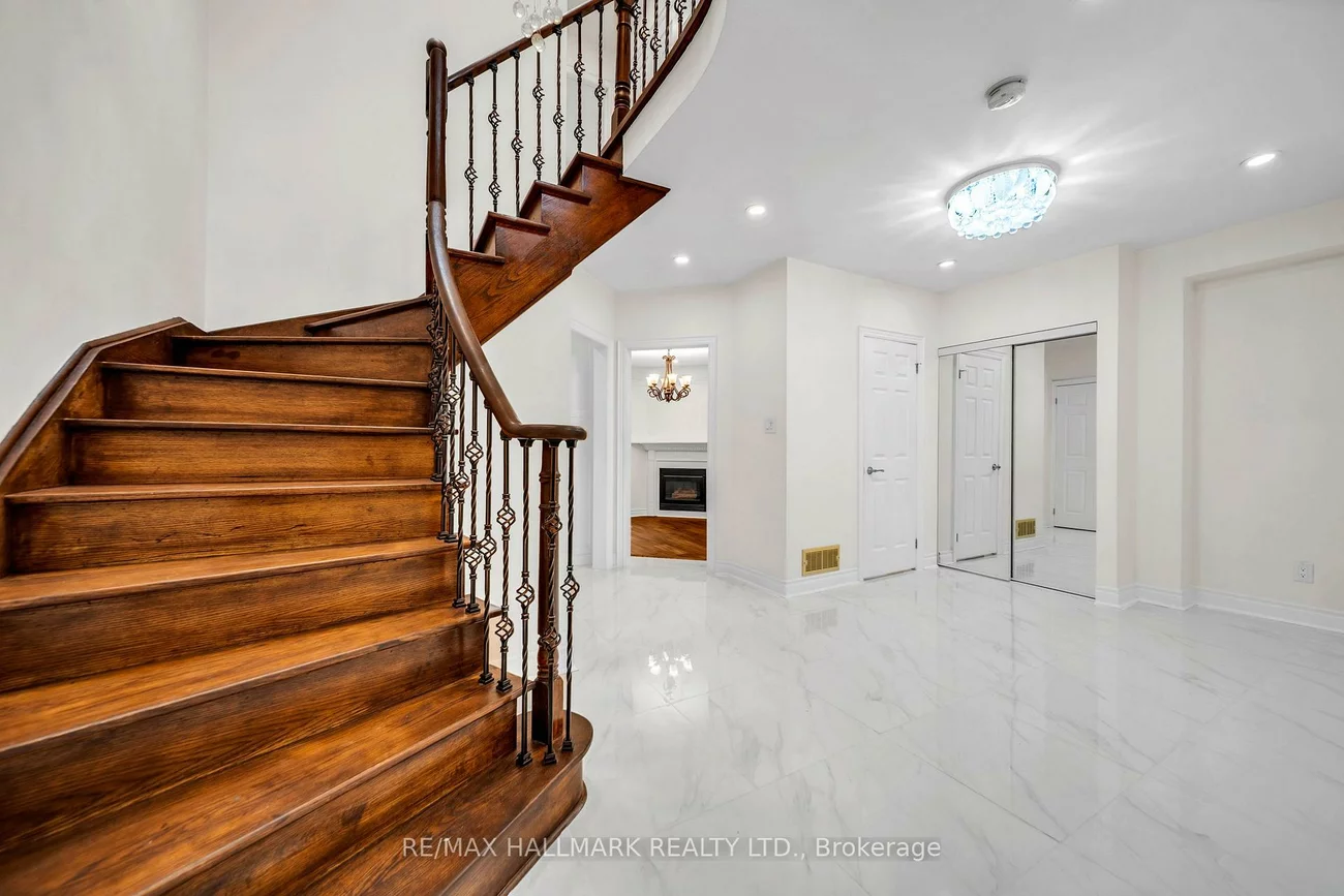 872, Hilton, Stonehaven-Wyndham, Newmarket