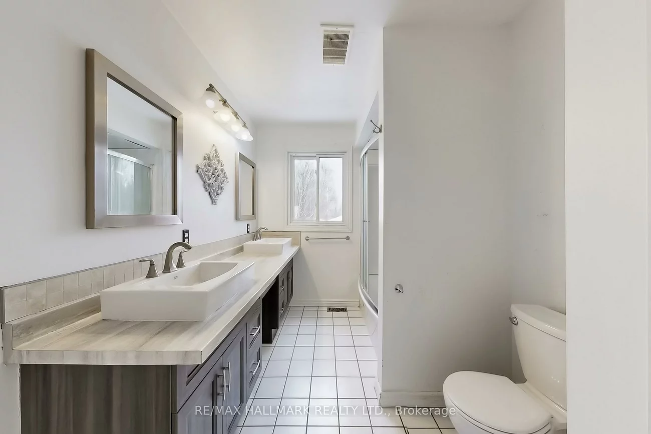 1022, Janette, Huron Heights-Leslie Valley, Newmarket