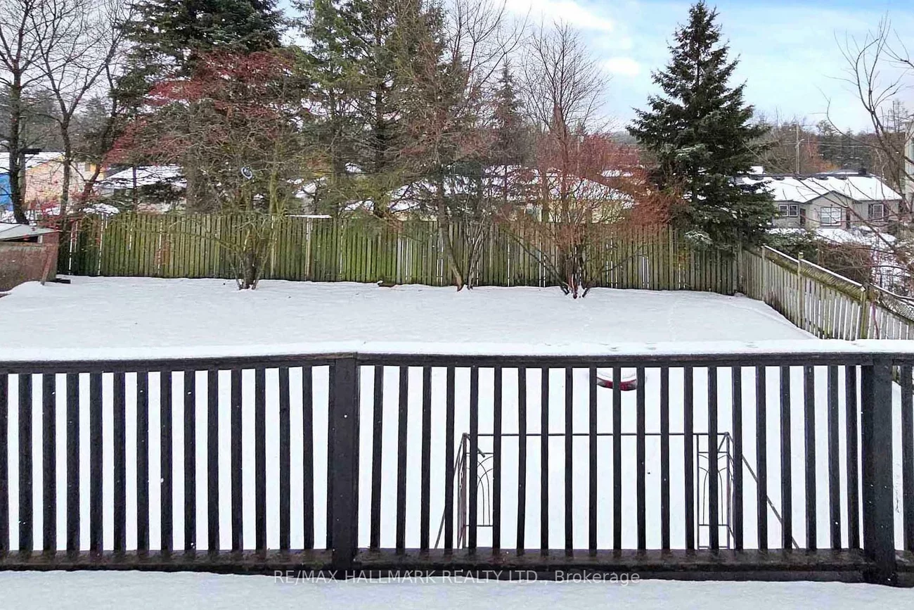 1022, Janette, Huron Heights-Leslie Valley, Newmarket