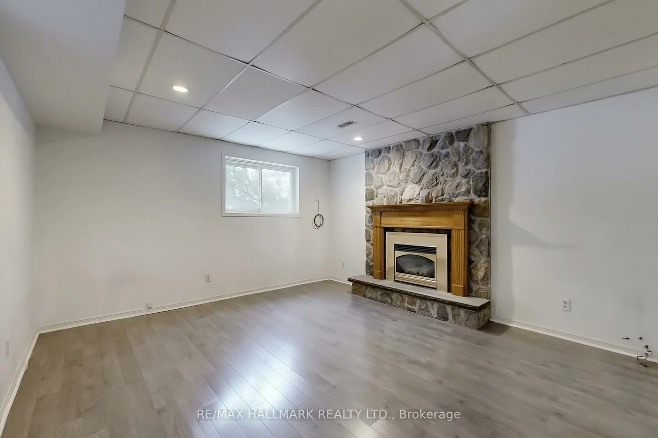 1022, Janette, Huron Heights-Leslie Valley, Newmarket
