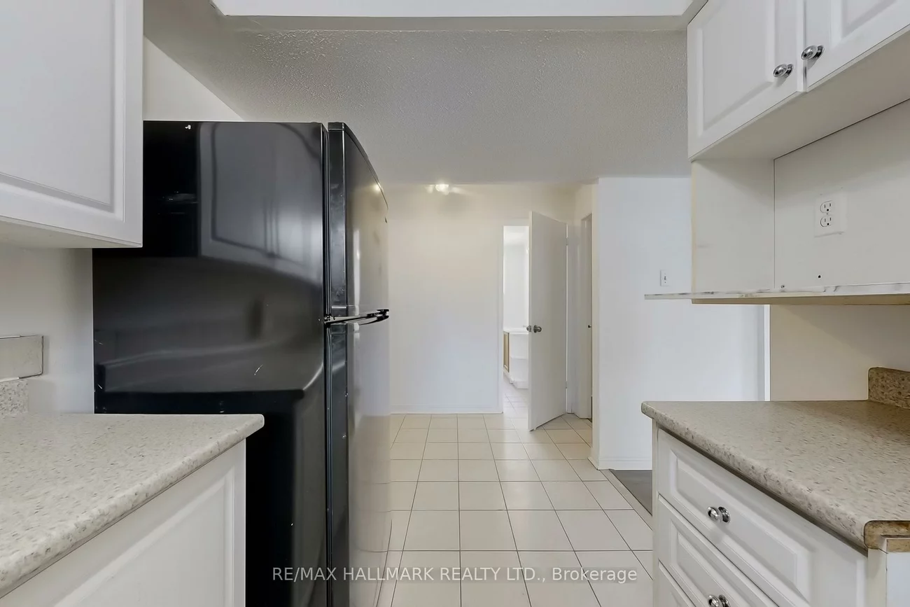 1022, Janette, Huron Heights-Leslie Valley, Newmarket