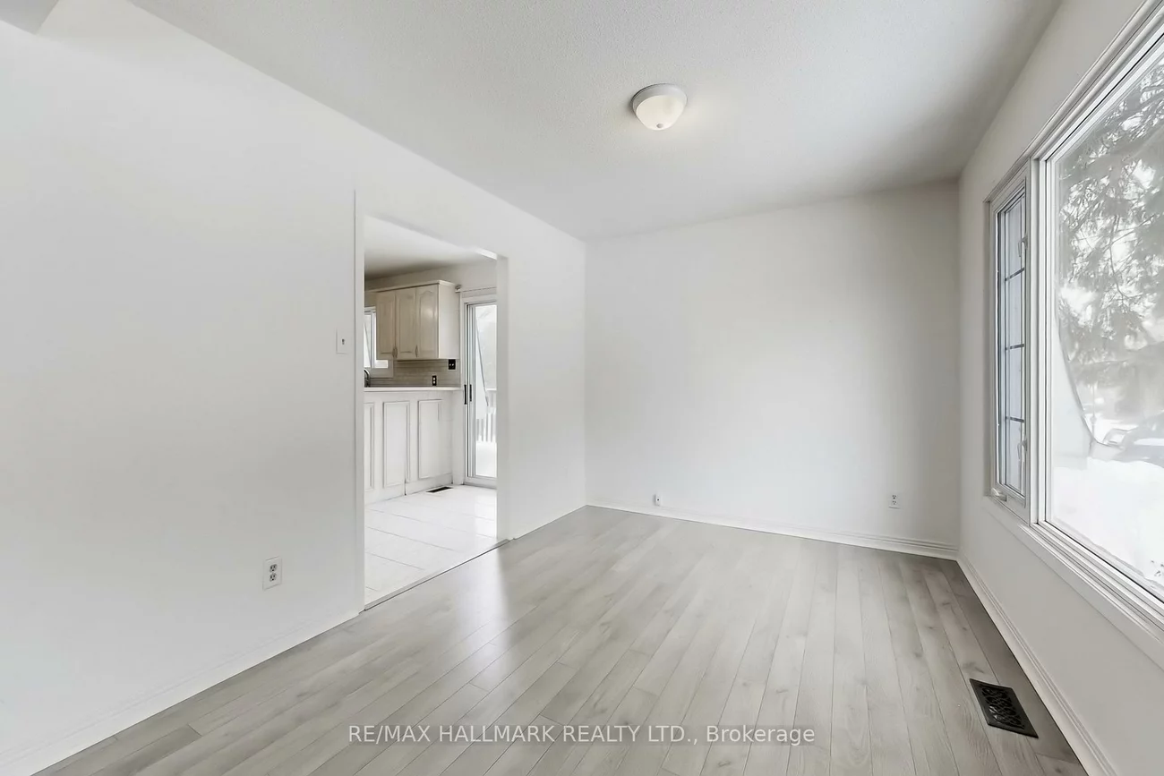 1022, Janette, Huron Heights-Leslie Valley, Newmarket
