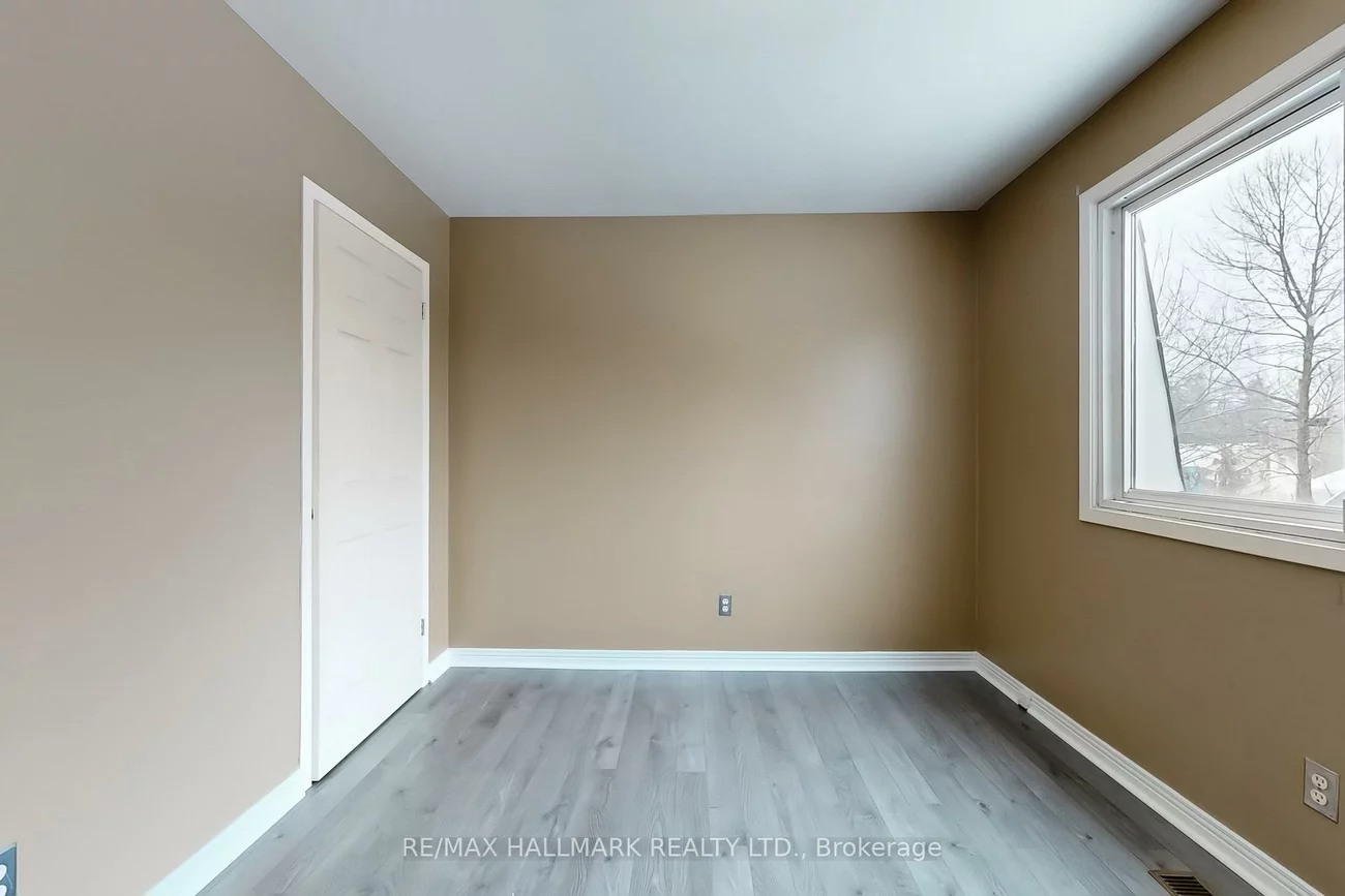 1022, Janette, Huron Heights-Leslie Valley, Newmarket