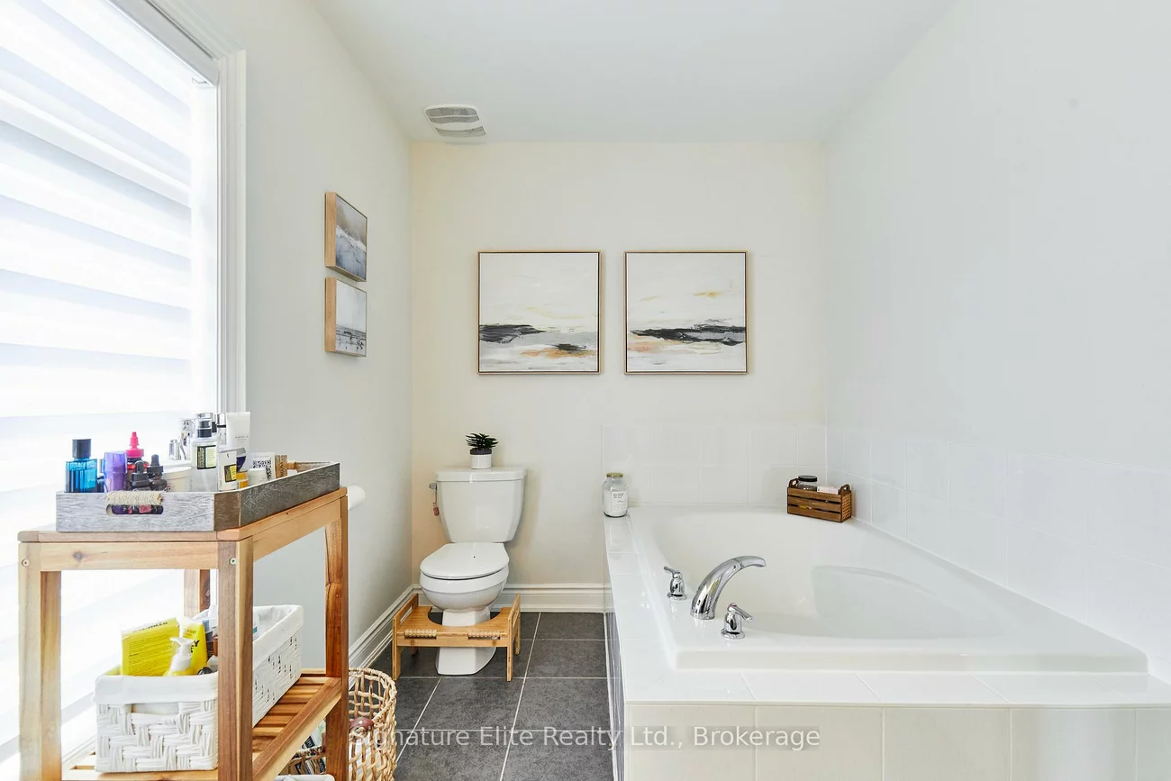 114, Gordon, Gorham-College Manor, Newmarket