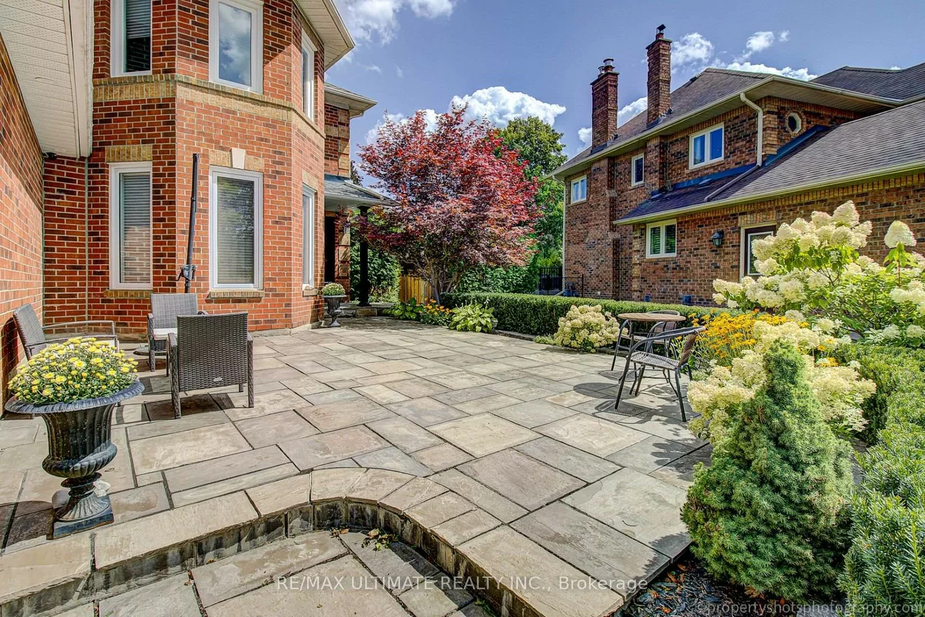 351, Fairway, Glenway Estates, Newmarket