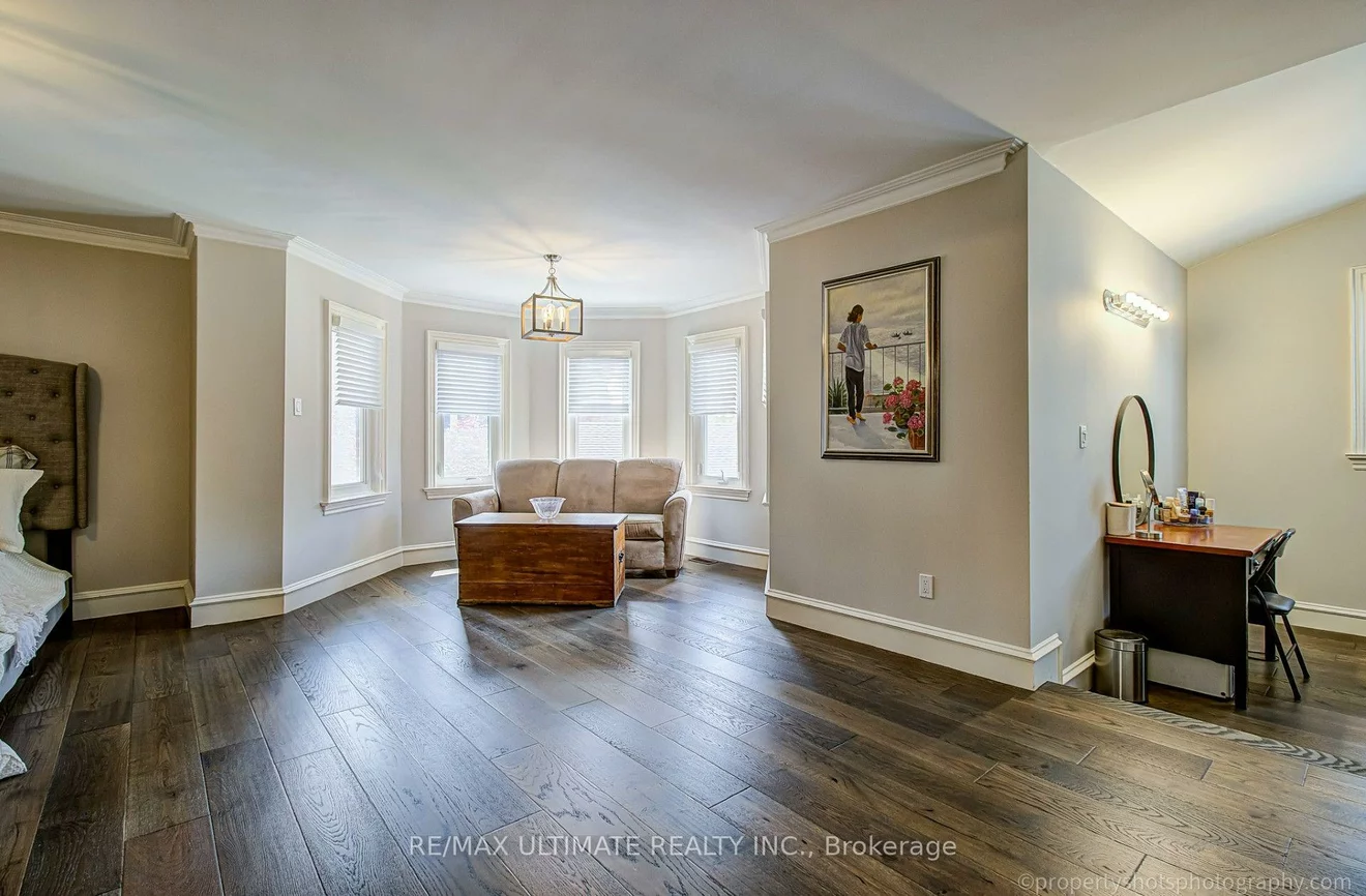 351, Fairway, Glenway Estates, Newmarket