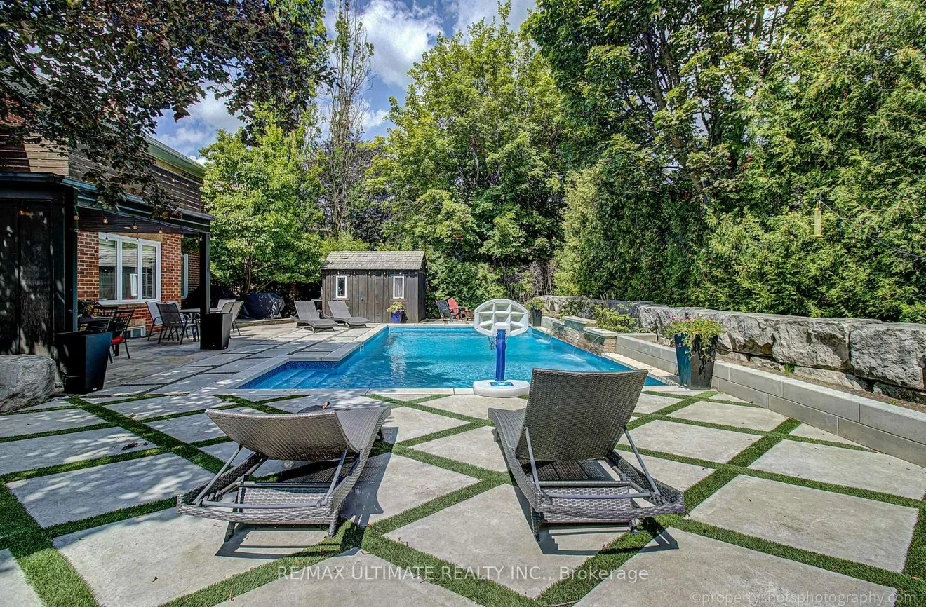 351, Fairway, Glenway Estates, Newmarket