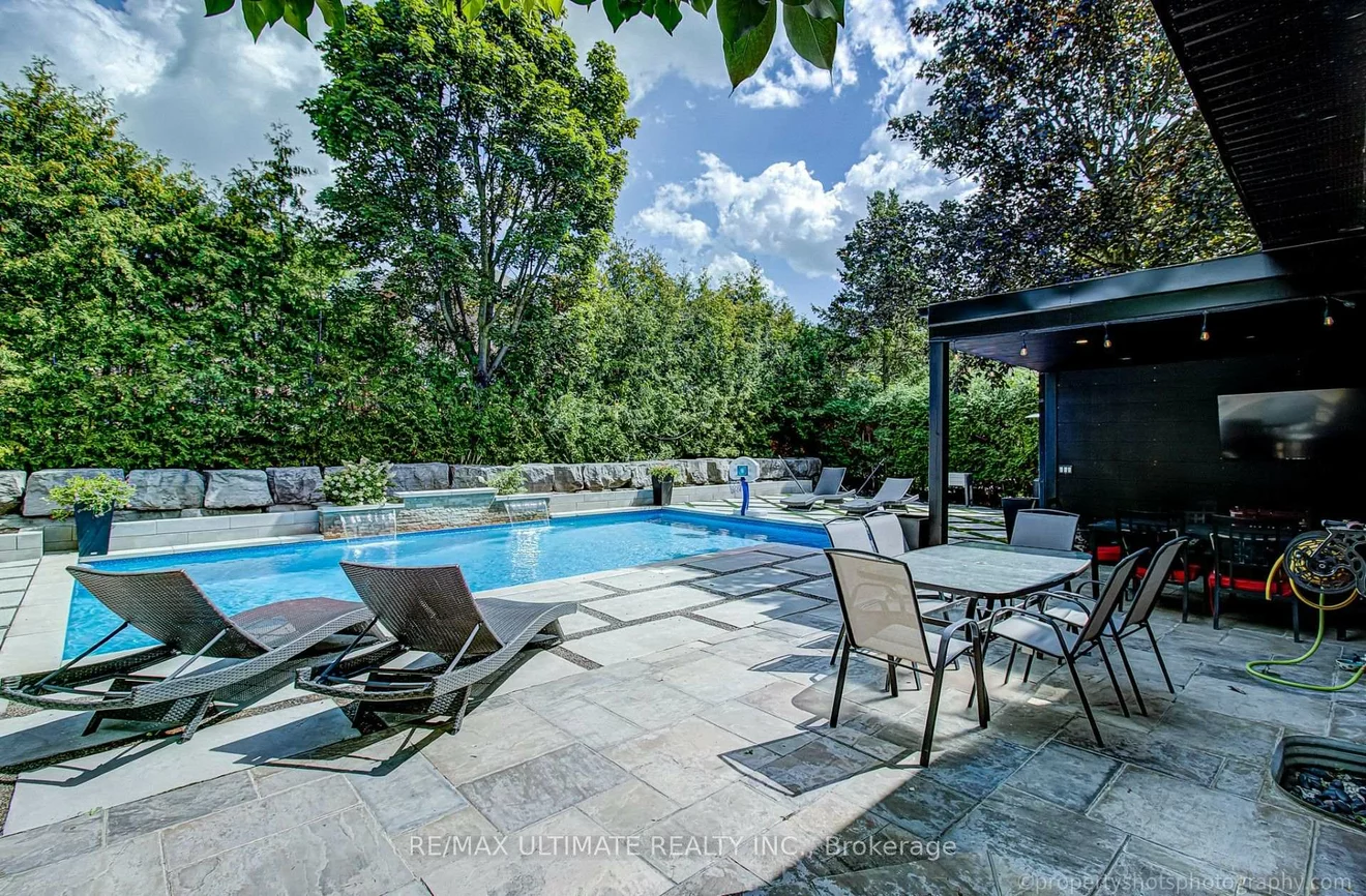 351, Fairway, Glenway Estates, Newmarket
