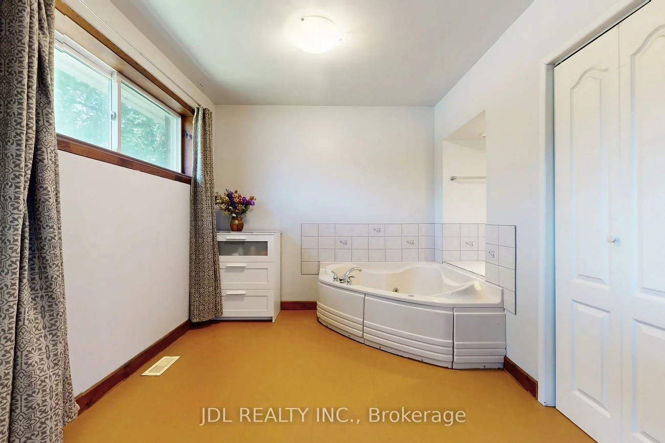 105, Park, Central Newmarket, Newmarket