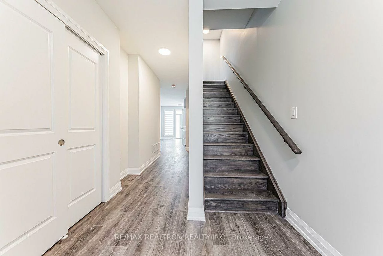 260, Eagle, Central Newmarket, Newmarket