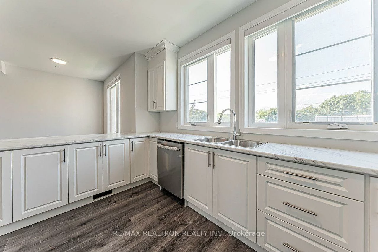 260, Eagle, Central Newmarket, Newmarket