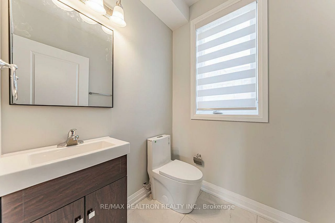 260, Eagle, Central Newmarket, Newmarket
