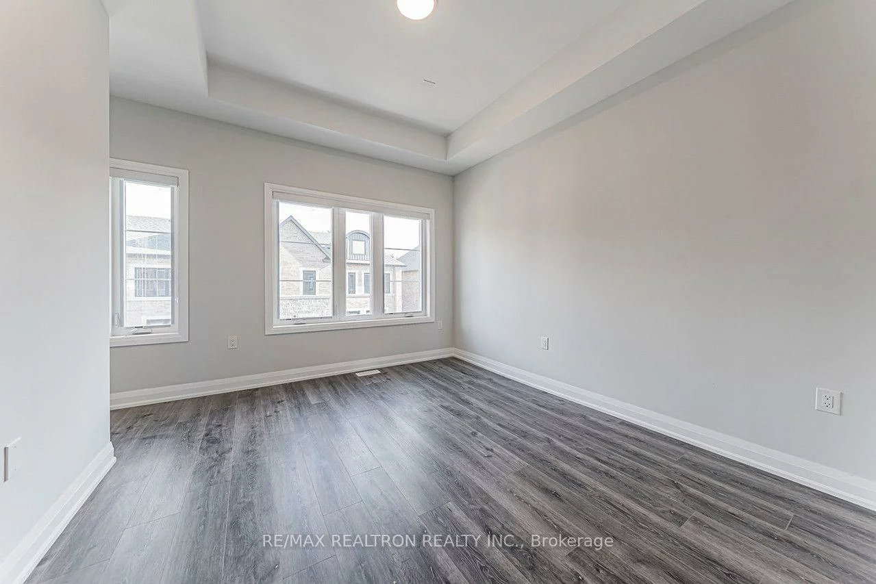260, Eagle, Central Newmarket, Newmarket