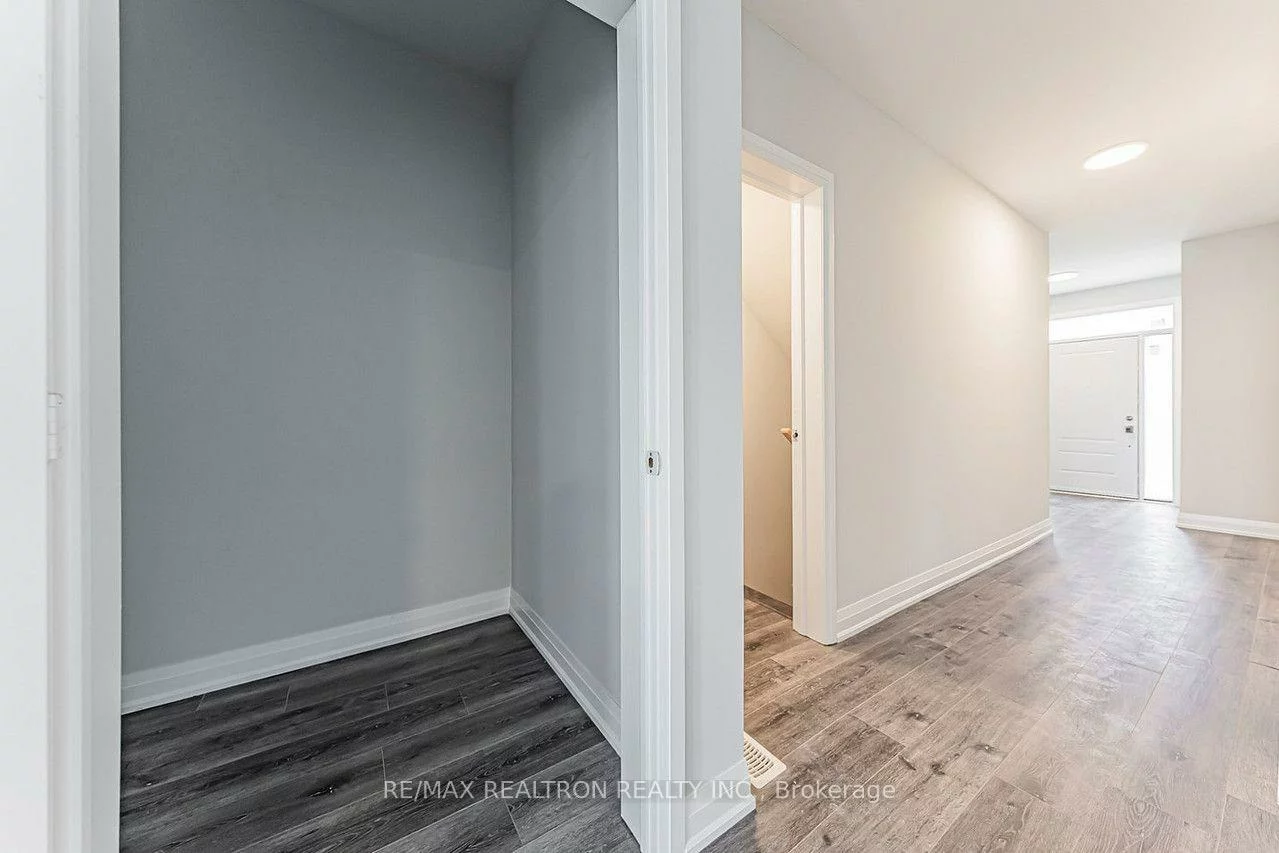260, Eagle, Central Newmarket, Newmarket