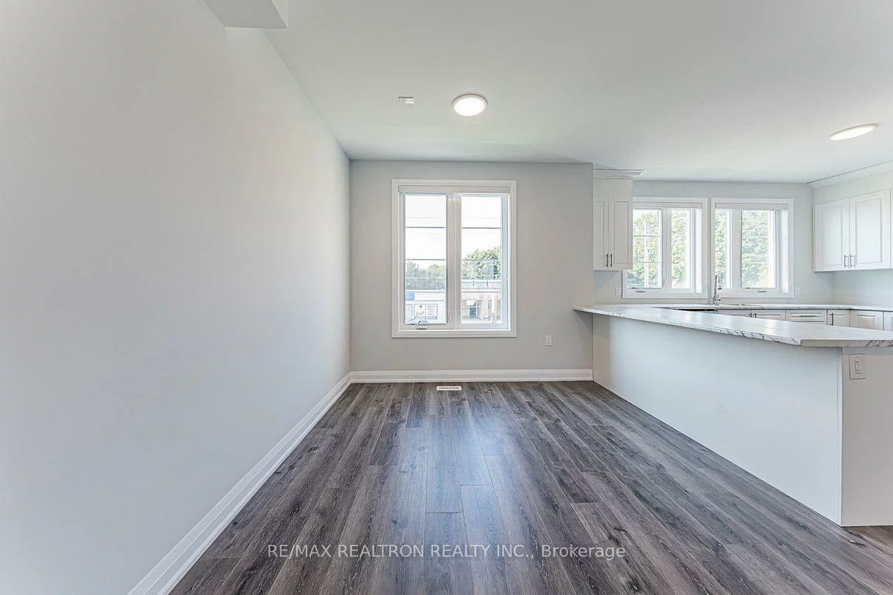 260, Eagle, Central Newmarket, Newmarket