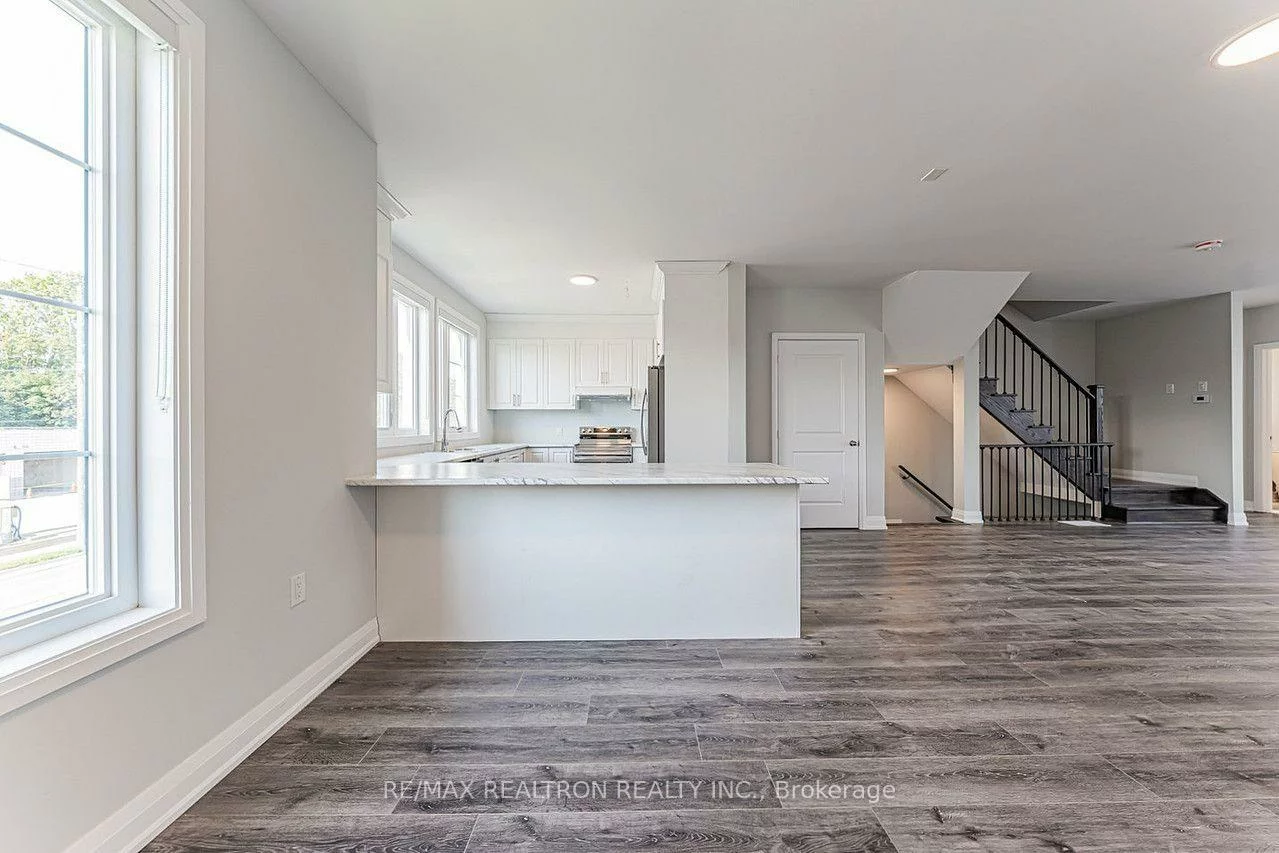 260, Eagle, Central Newmarket, Newmarket