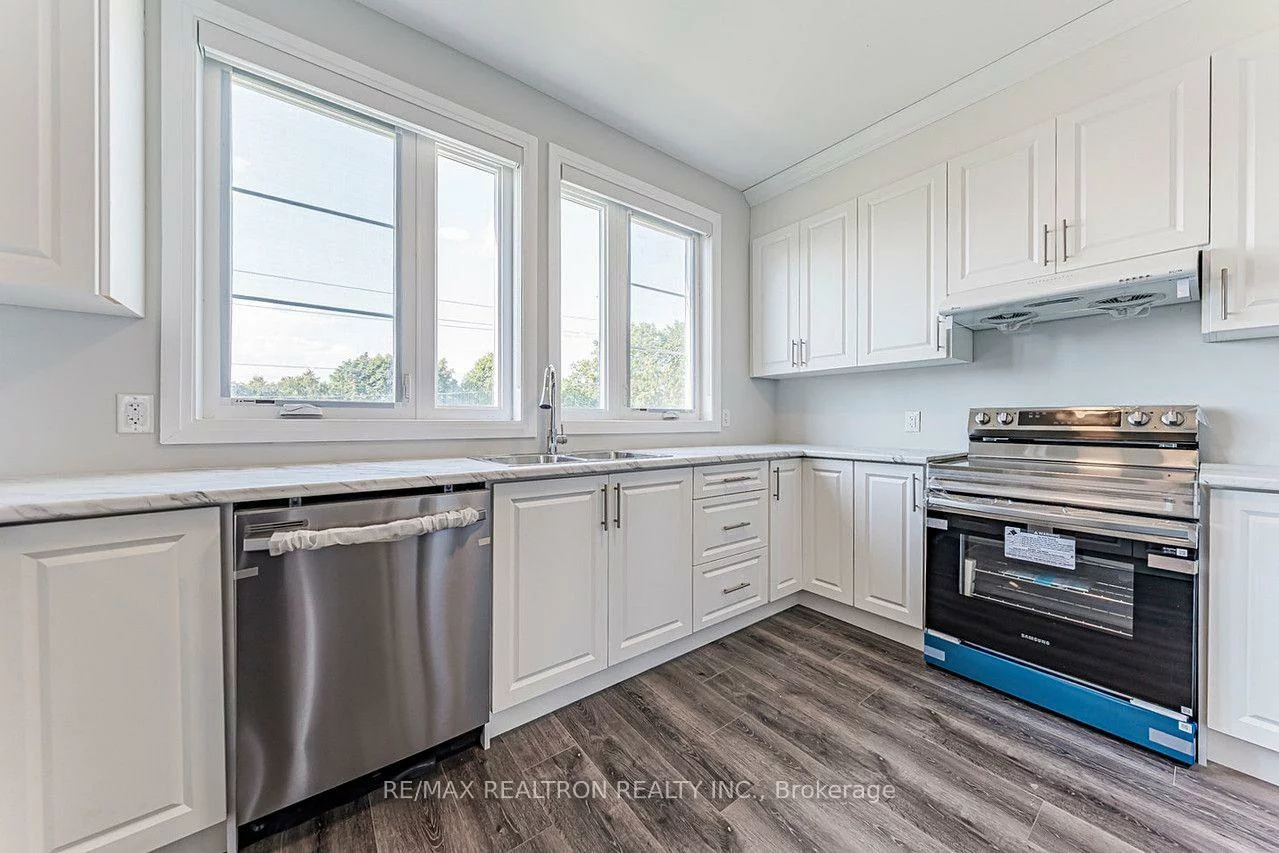 260, Eagle, Central Newmarket, Newmarket