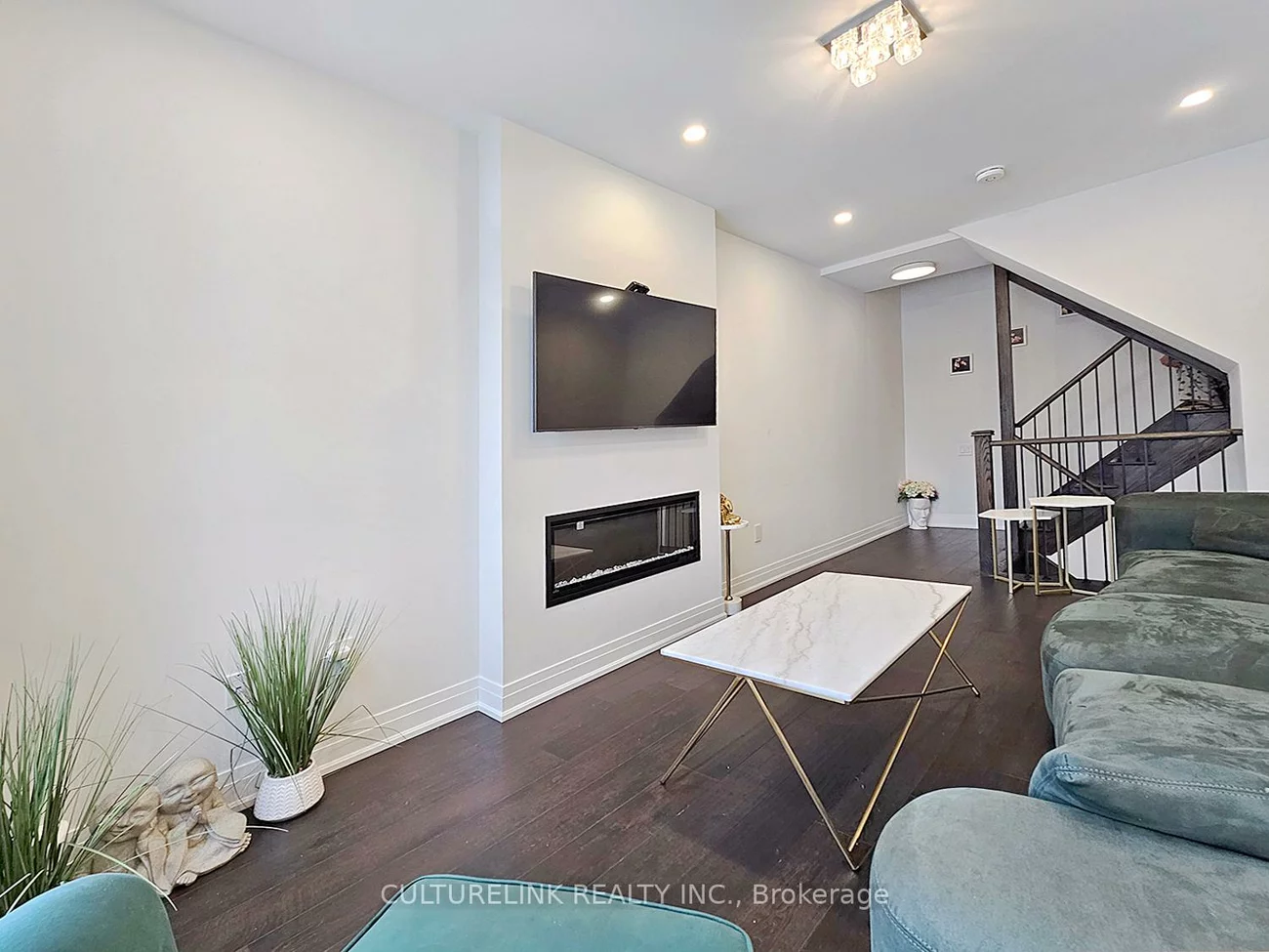 551, New England, Summerhill Estates, Newmarket