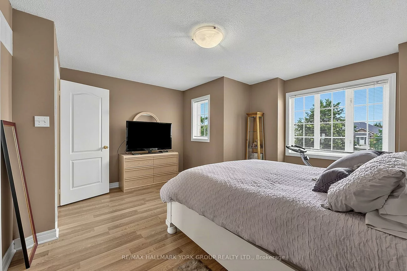620, Bondi, Gorham-College Manor, Newmarket