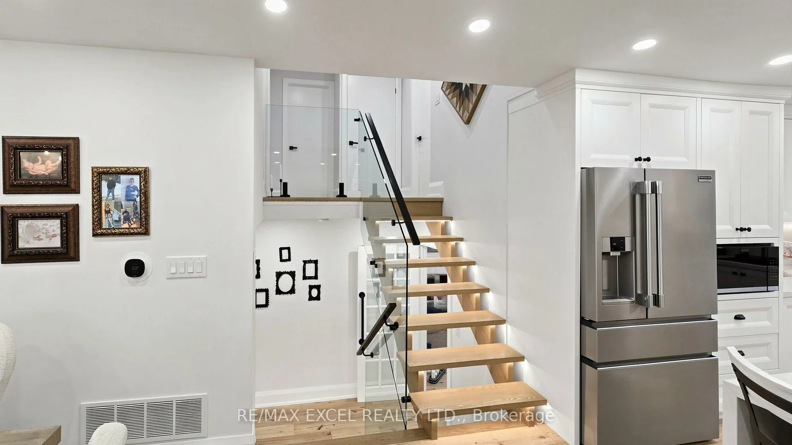 800, Pam, Huron Heights-Leslie Valley, Newmarket