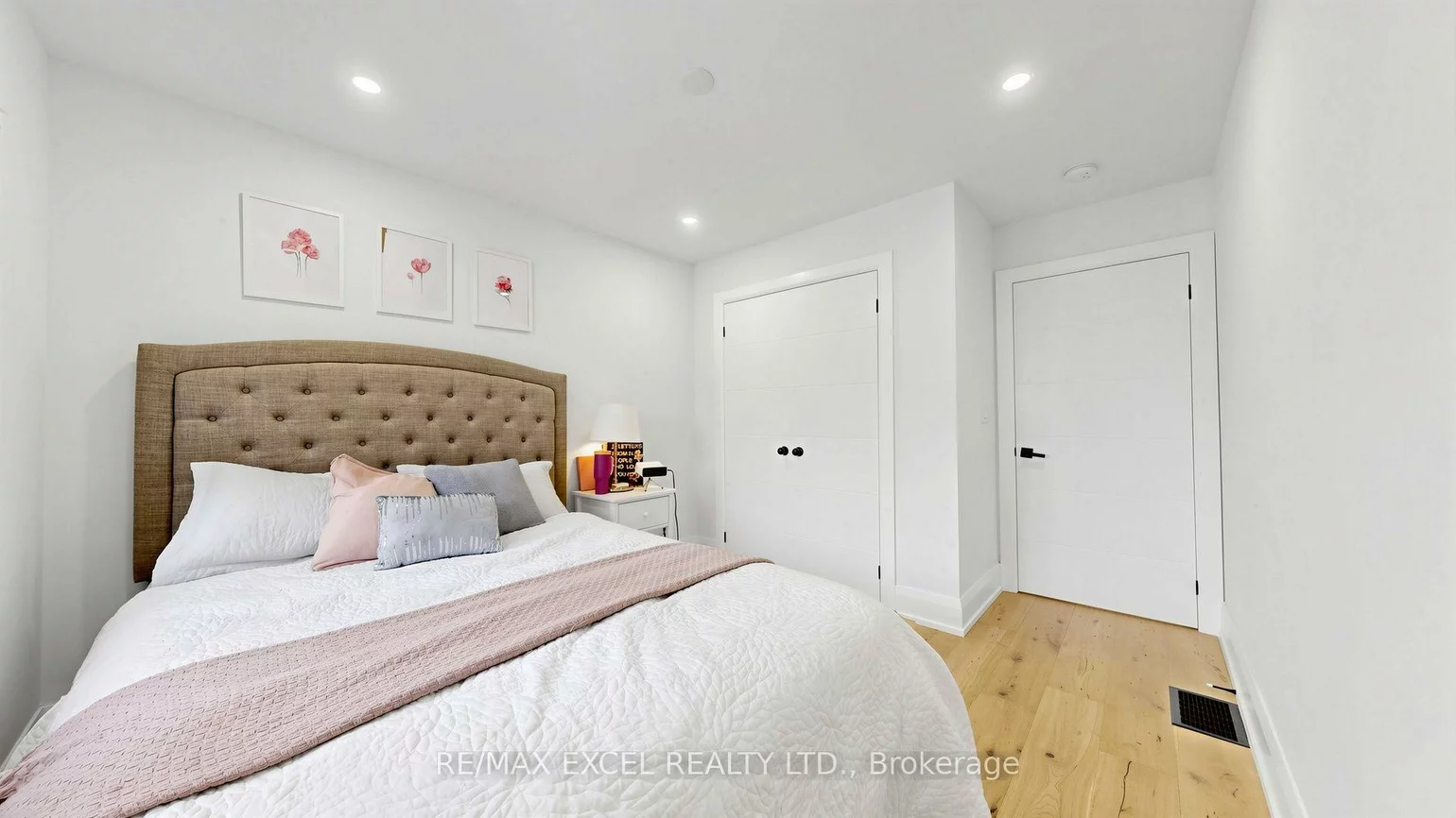 800, Pam, Huron Heights-Leslie Valley, Newmarket