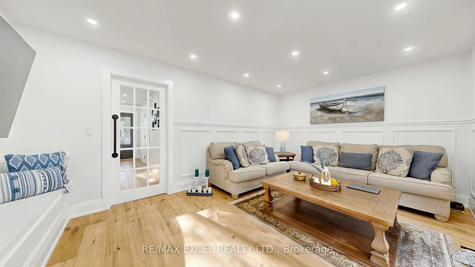800, Pam, Huron Heights-Leslie Valley, Newmarket