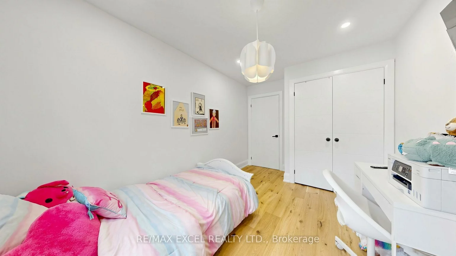 800, Pam, Huron Heights-Leslie Valley, Newmarket