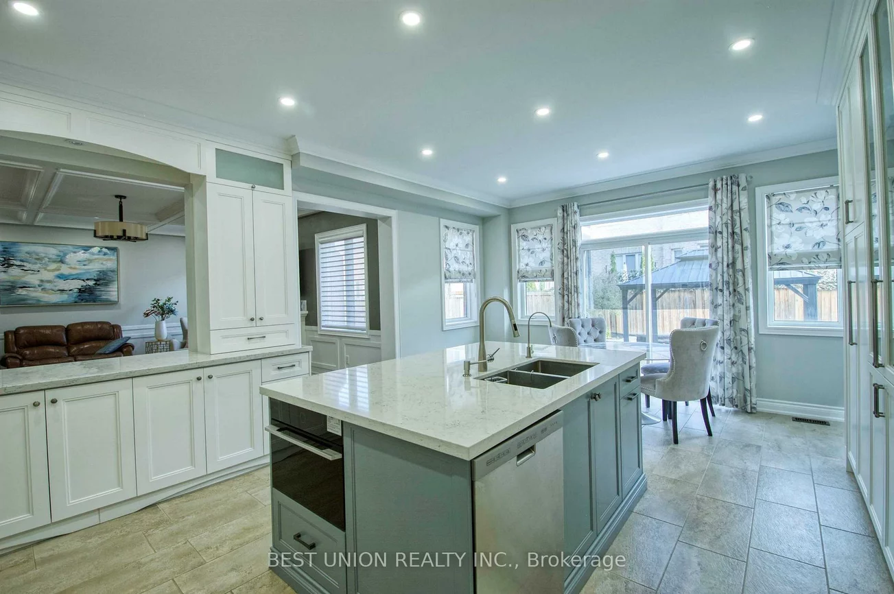 1183, Mctavish, Stonehaven-Wyndham, Newmarket