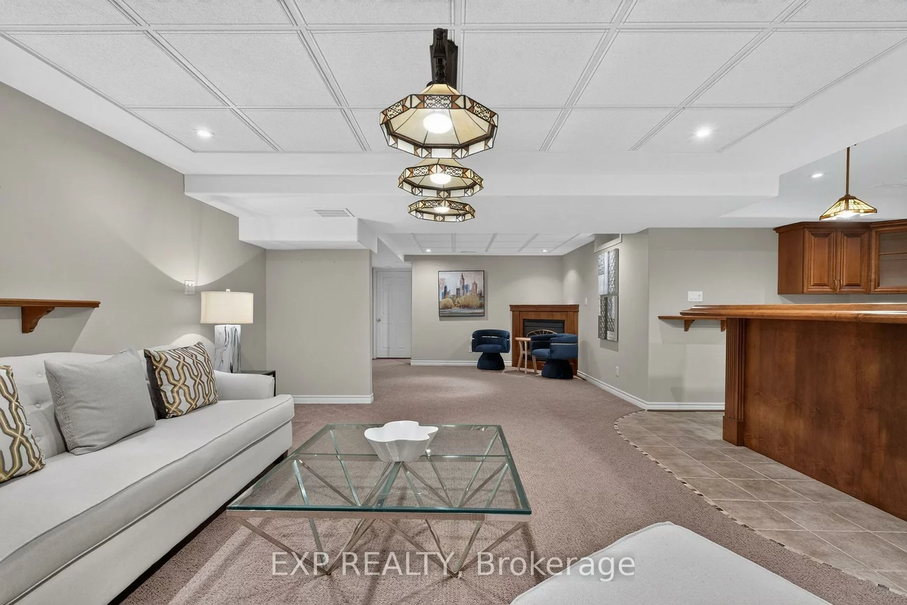 735, Foxcroft, Stonehaven-Wyndham, Newmarket