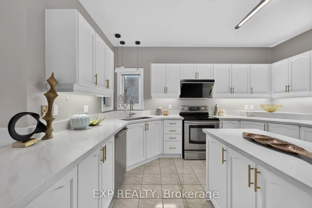 735, Foxcroft, Stonehaven-Wyndham, Newmarket