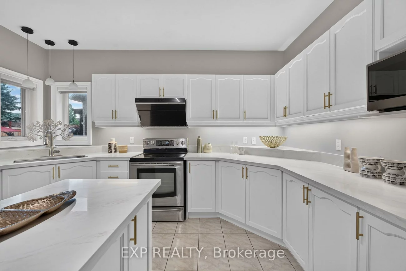735, Foxcroft, Stonehaven-Wyndham, Newmarket